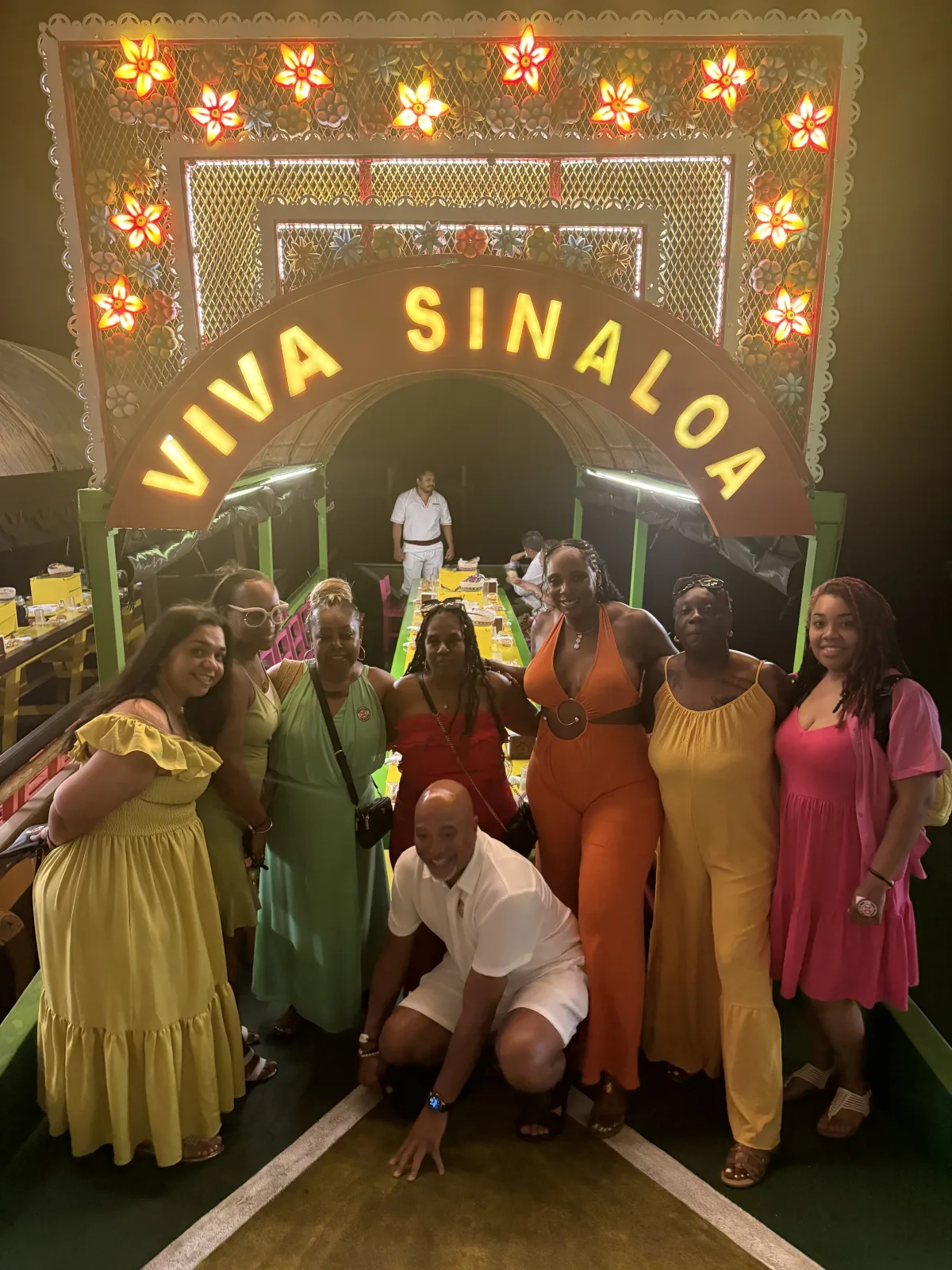 LDTG travelers celebrating together at Viva Sinaloa