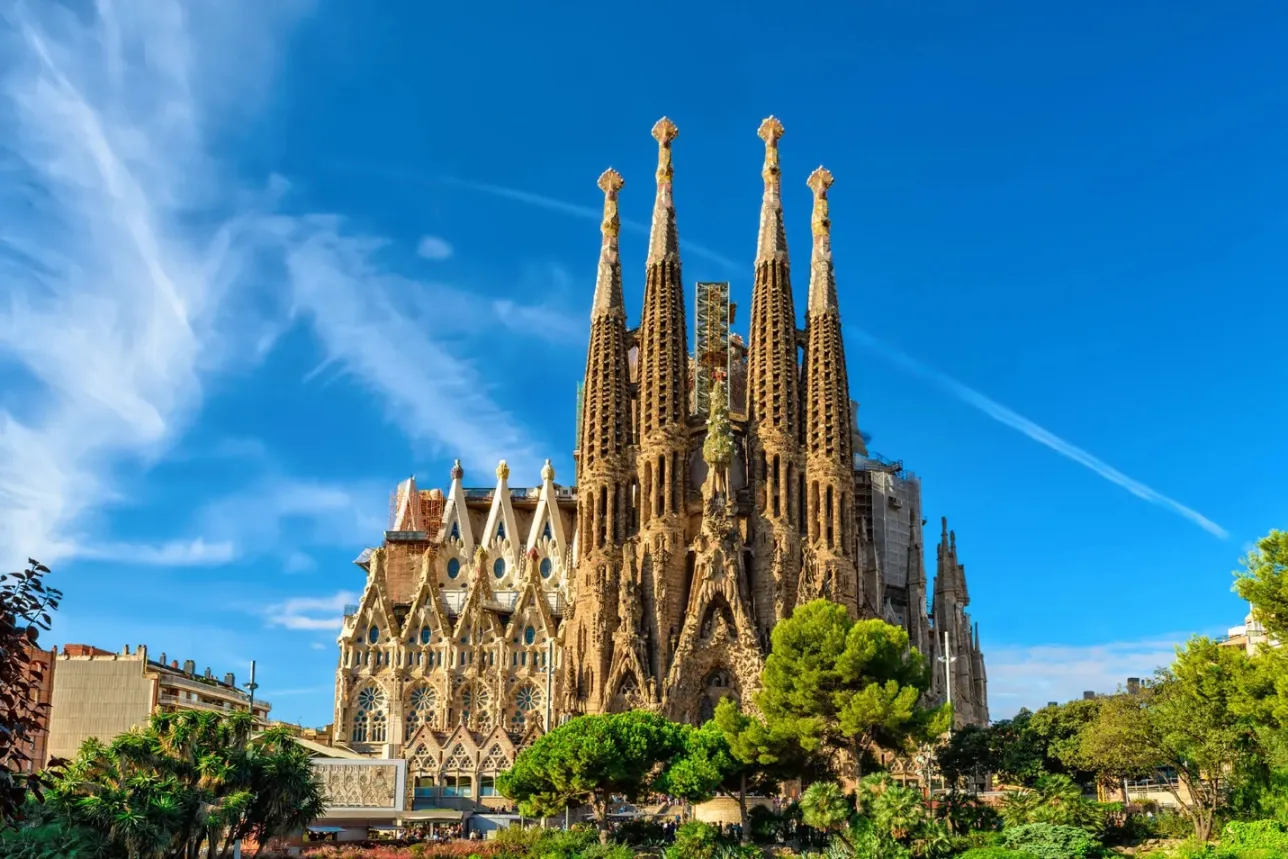 Exploring the Beauty of Spain: Hotel Reviews from LDTG – Top Travel Agency